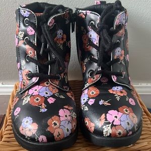 Little girls flower low cut boots with zipper on side